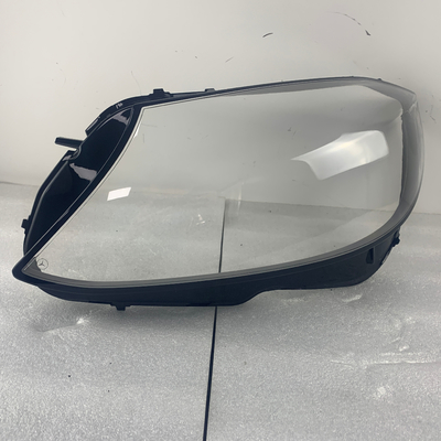 Modello di auto Per Benz C-CLASS W205 Ricambi auto Conchiglia di plastica Superficie di vetro Lampada LED
