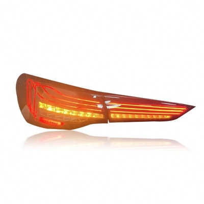 BMW Serie 4 G22 2020 Anno G82 M4 Modello CSL Stile Lampade posteriori Colore nero e rosso