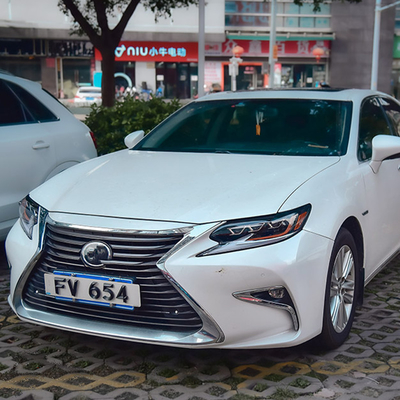 Lampade diurne a LED e fari a LED a tre occhi per l'assemblaggio dei fari Lexus ES