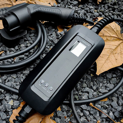 Caricabatterie per veicoli elettrici 16A 3.6KW con classificazione IP66 e tensione di uscita AC 220V 20%