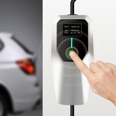 Caricabatterie EV portatile a singola fase a corrente alternata 230V con certificazione IP66 e potenza di uscita di 7 kW