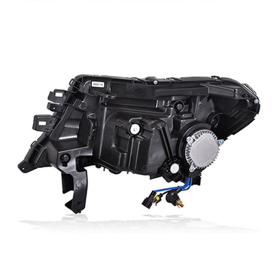 Aggiorna il tuo NAVARA 14-22 con il faro plug and play con segnale di rotazione dinamica incluso