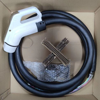 750V/1000V DC Voltaggio di funzionamento Gbt Ev Plug di ricarica La scelta intelligente per la ricarica dell'auto